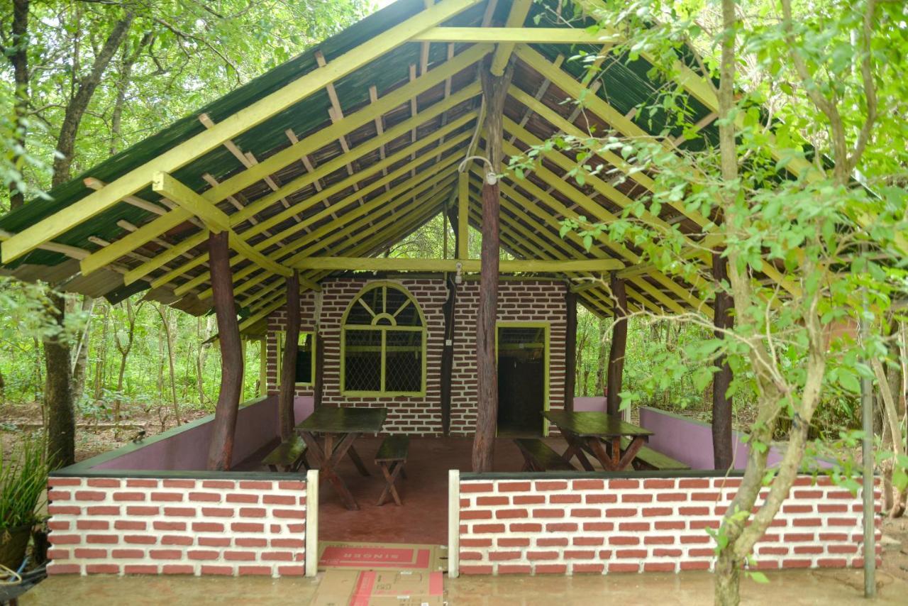 Spice Village Hotel & Restaurant Хабарана Экстерьер фото
