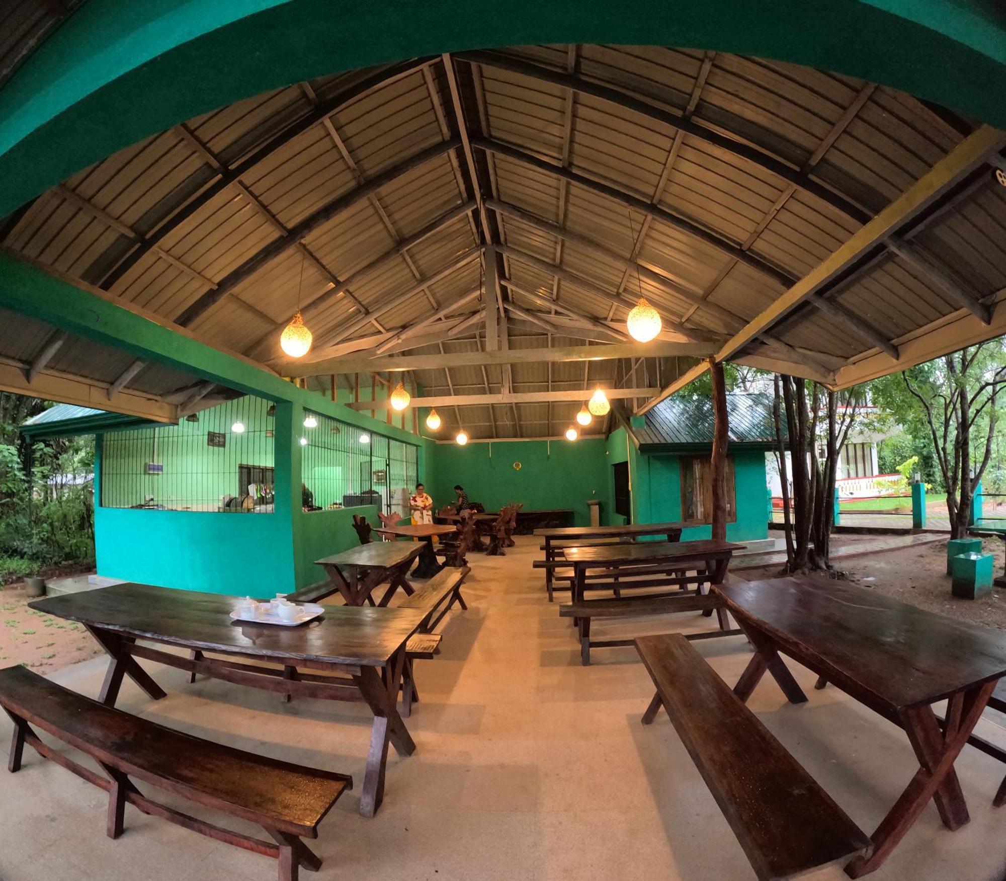 Spice Village Hotel & Restaurant Хабарана Экстерьер фото