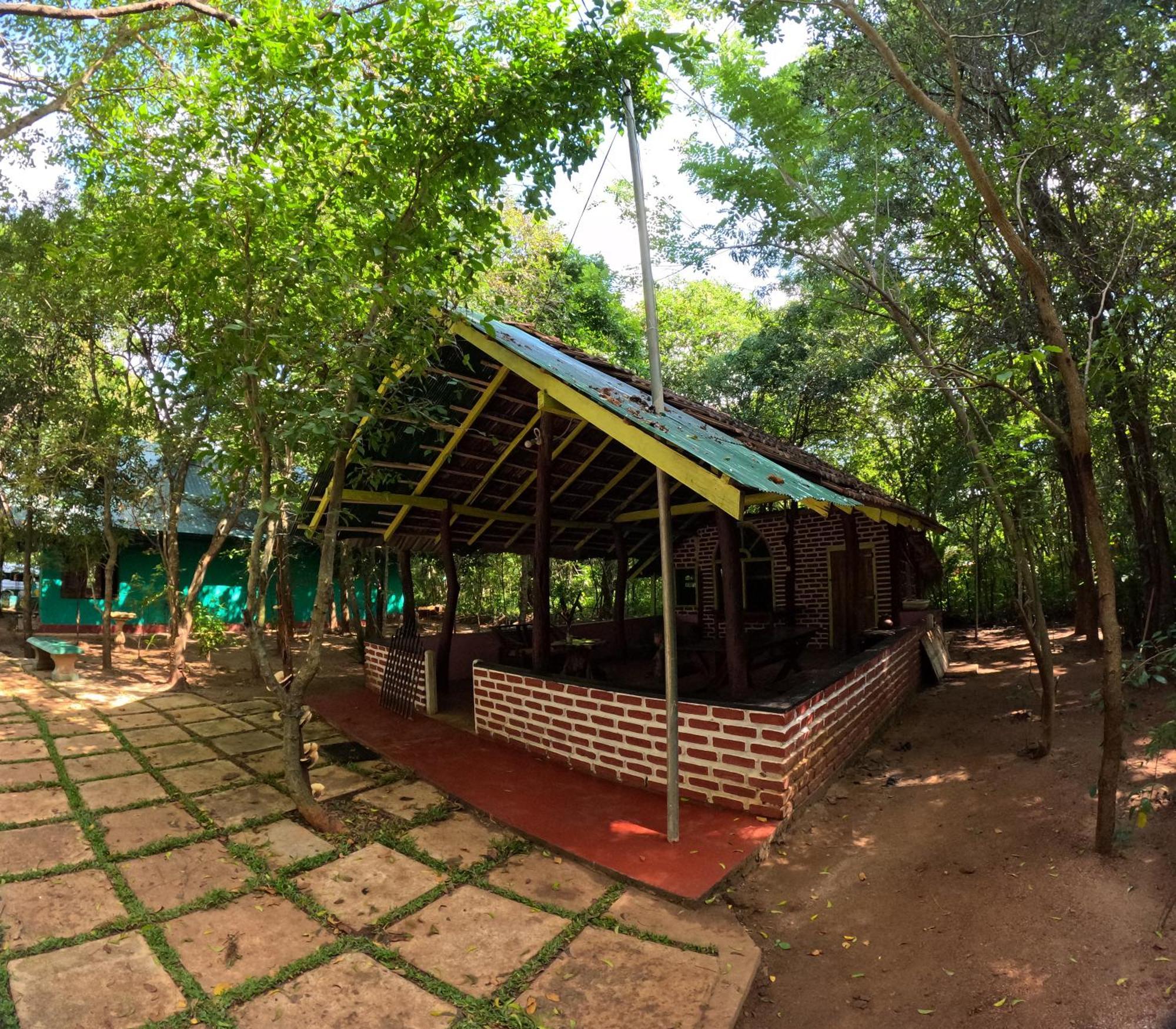 Spice Village Hotel & Restaurant Хабарана Экстерьер фото