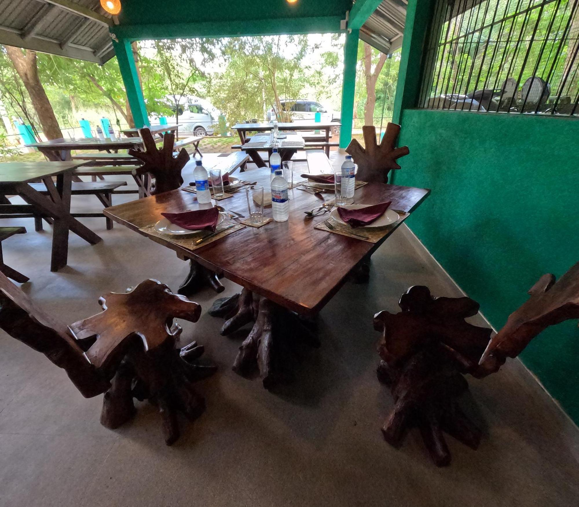 Spice Village Hotel & Restaurant Хабарана Экстерьер фото