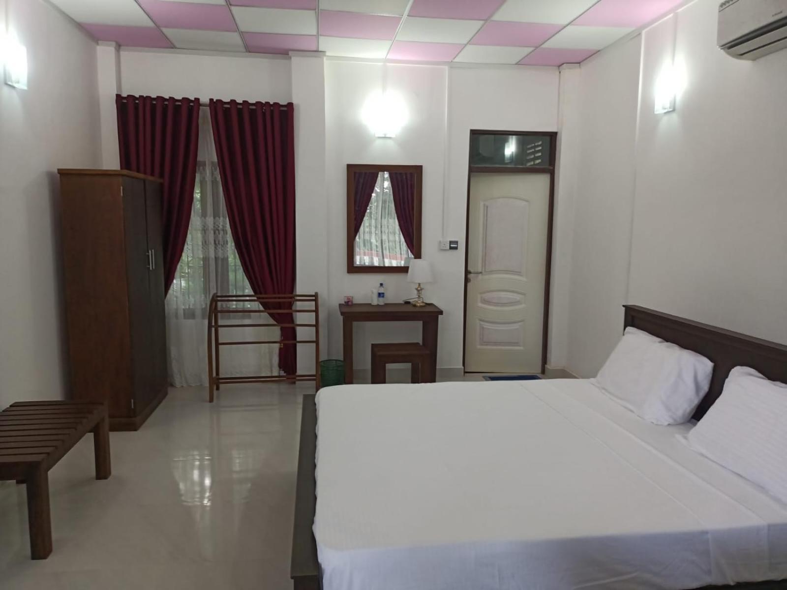 Spice Village Hotel & Restaurant Хабарана Экстерьер фото