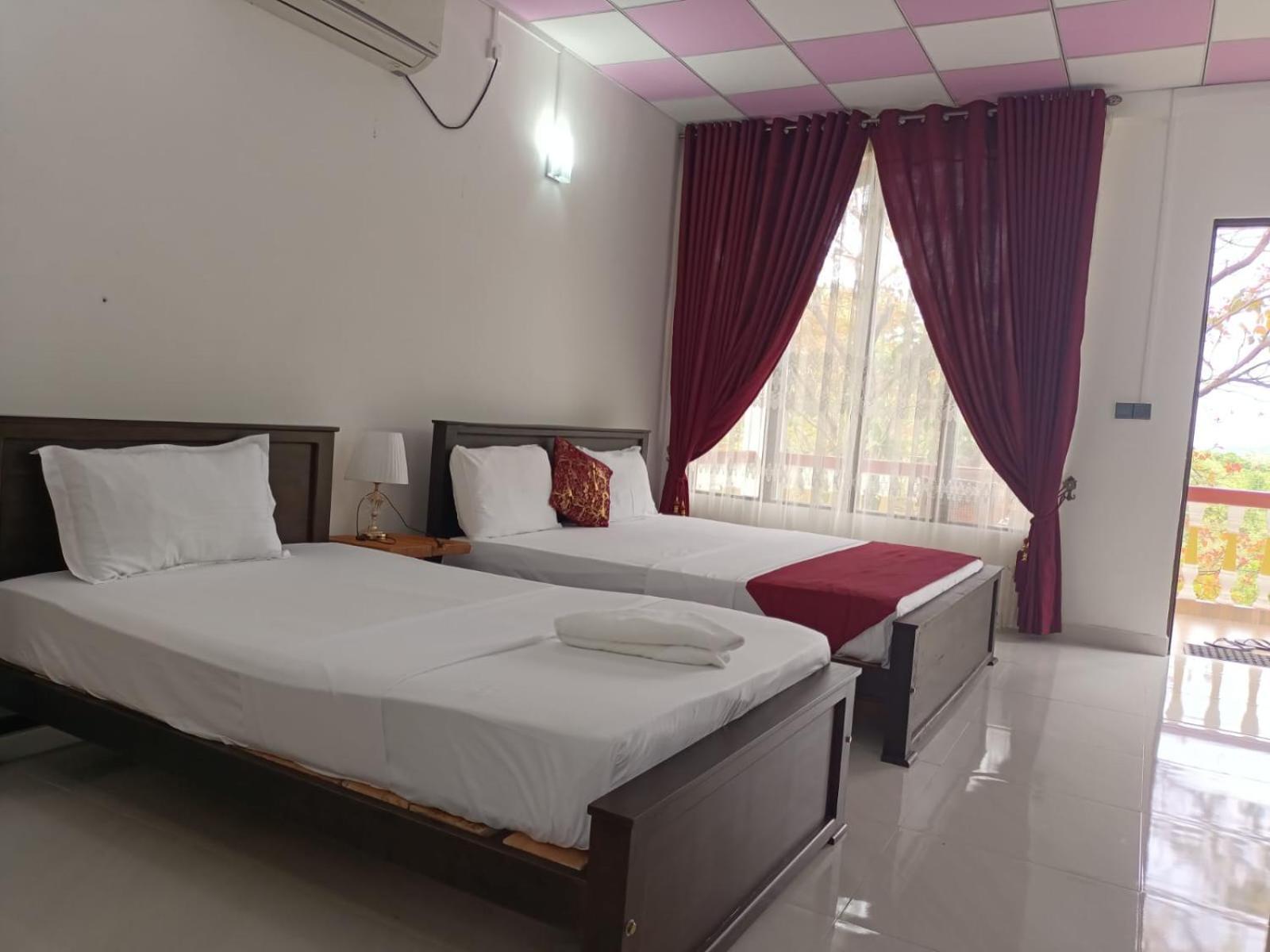 Spice Village Hotel & Restaurant Хабарана Экстерьер фото
